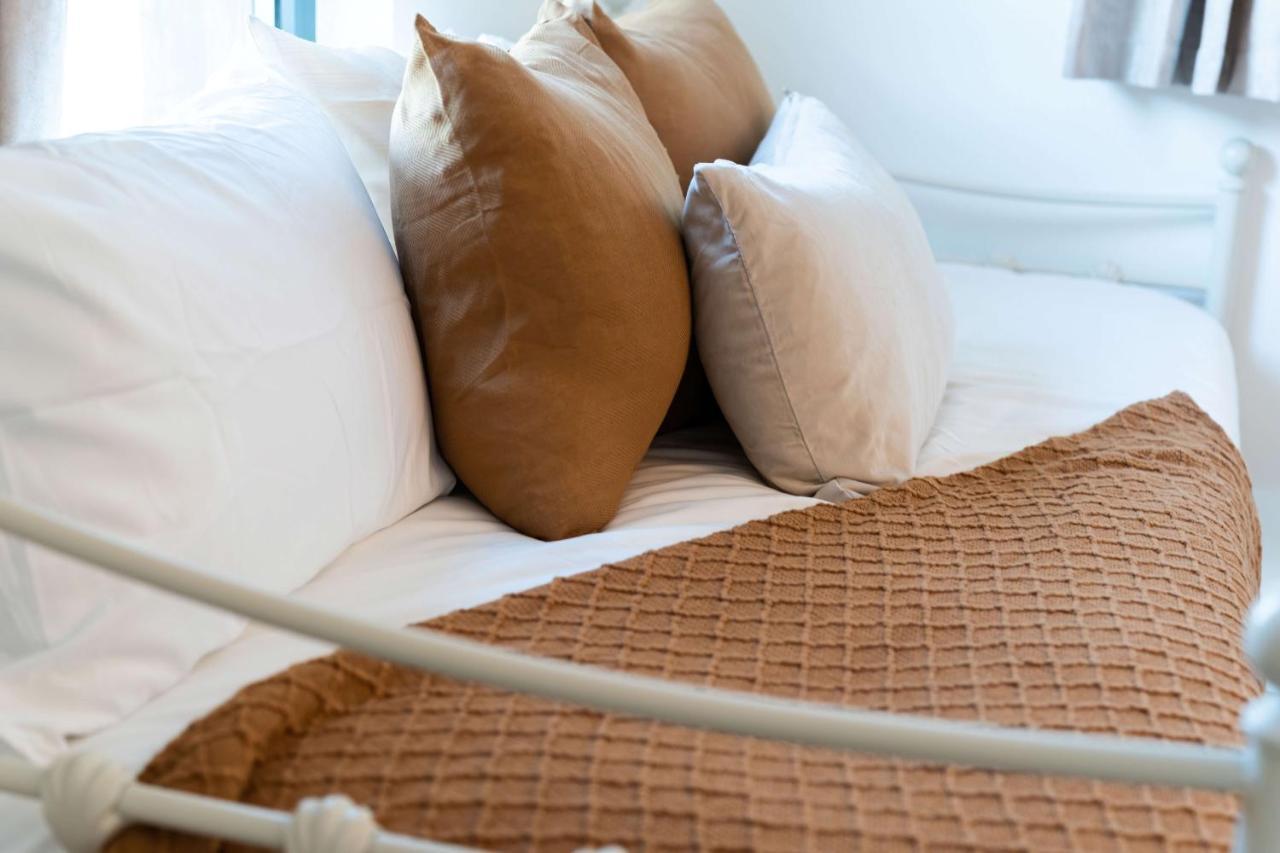 Livestay-New Private Apartment Building Minutes From Heathrow สลาว ภายนอก รูปภาพ