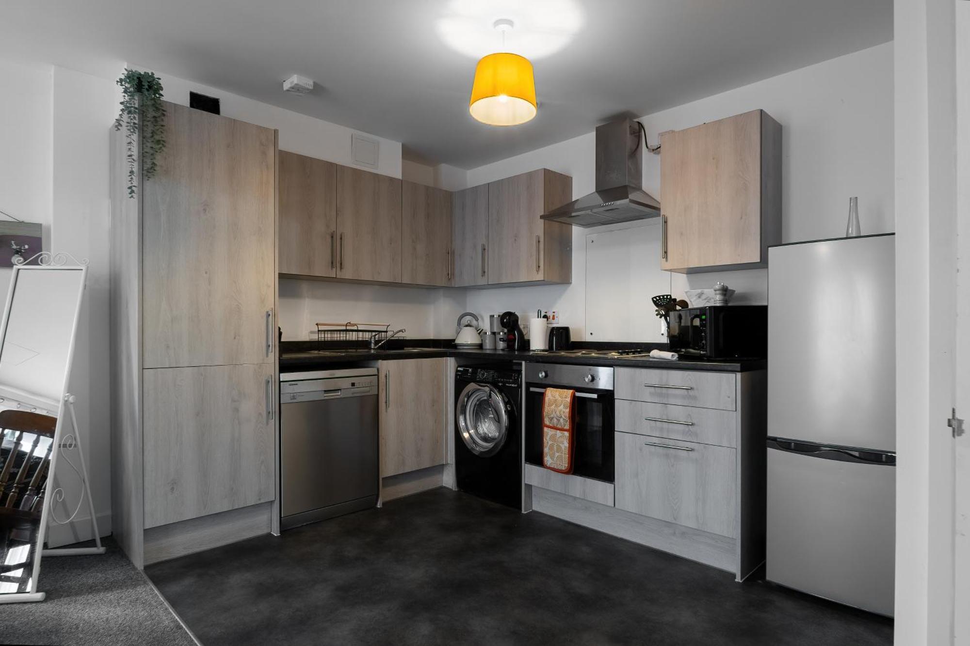 Livestay-New Private Apartment Building Minutes From Heathrow สลาว ภายนอก รูปภาพ