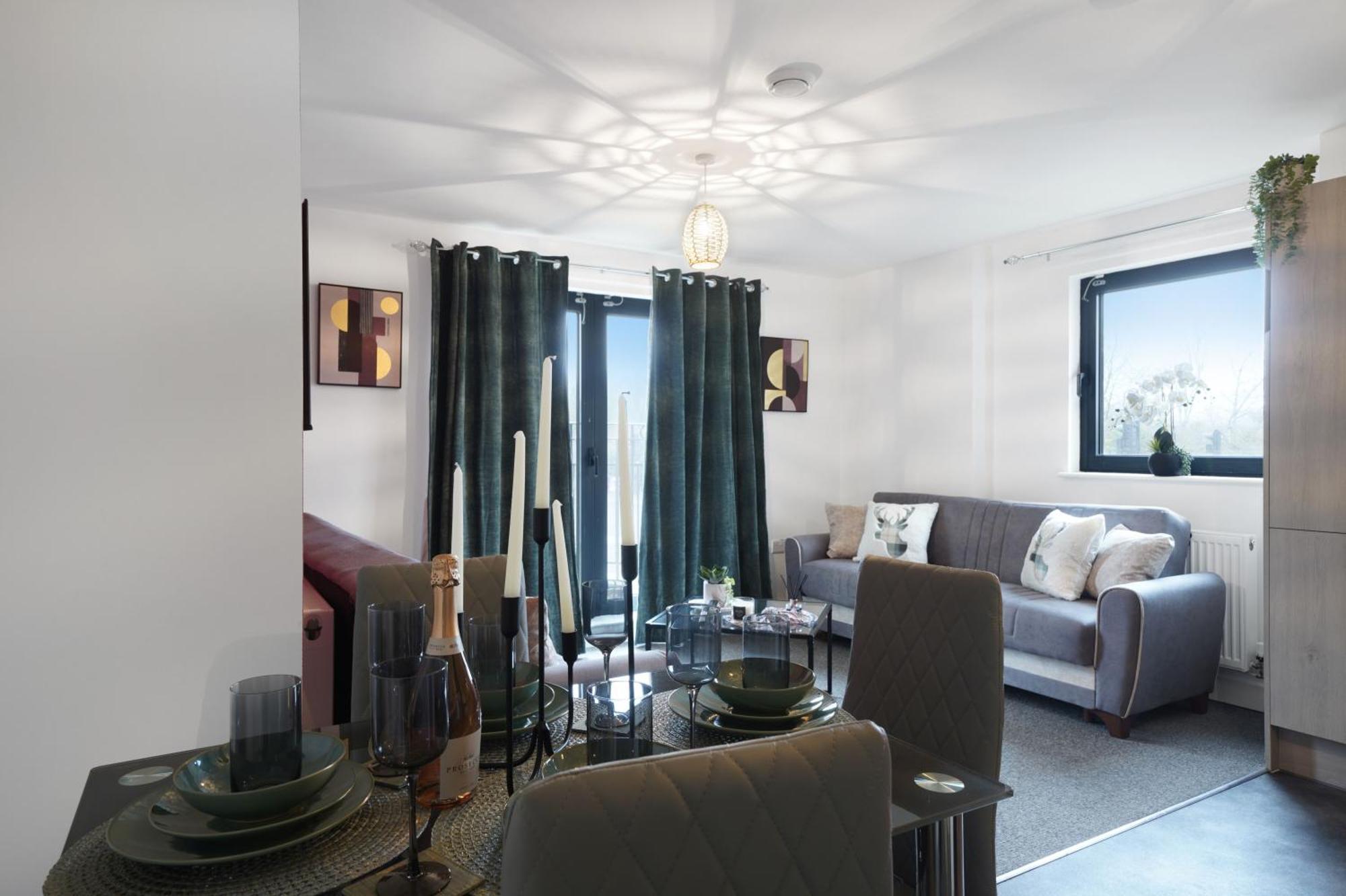 Livestay-New Private Apartment Building Minutes From Heathrow สลาว ภายนอก รูปภาพ