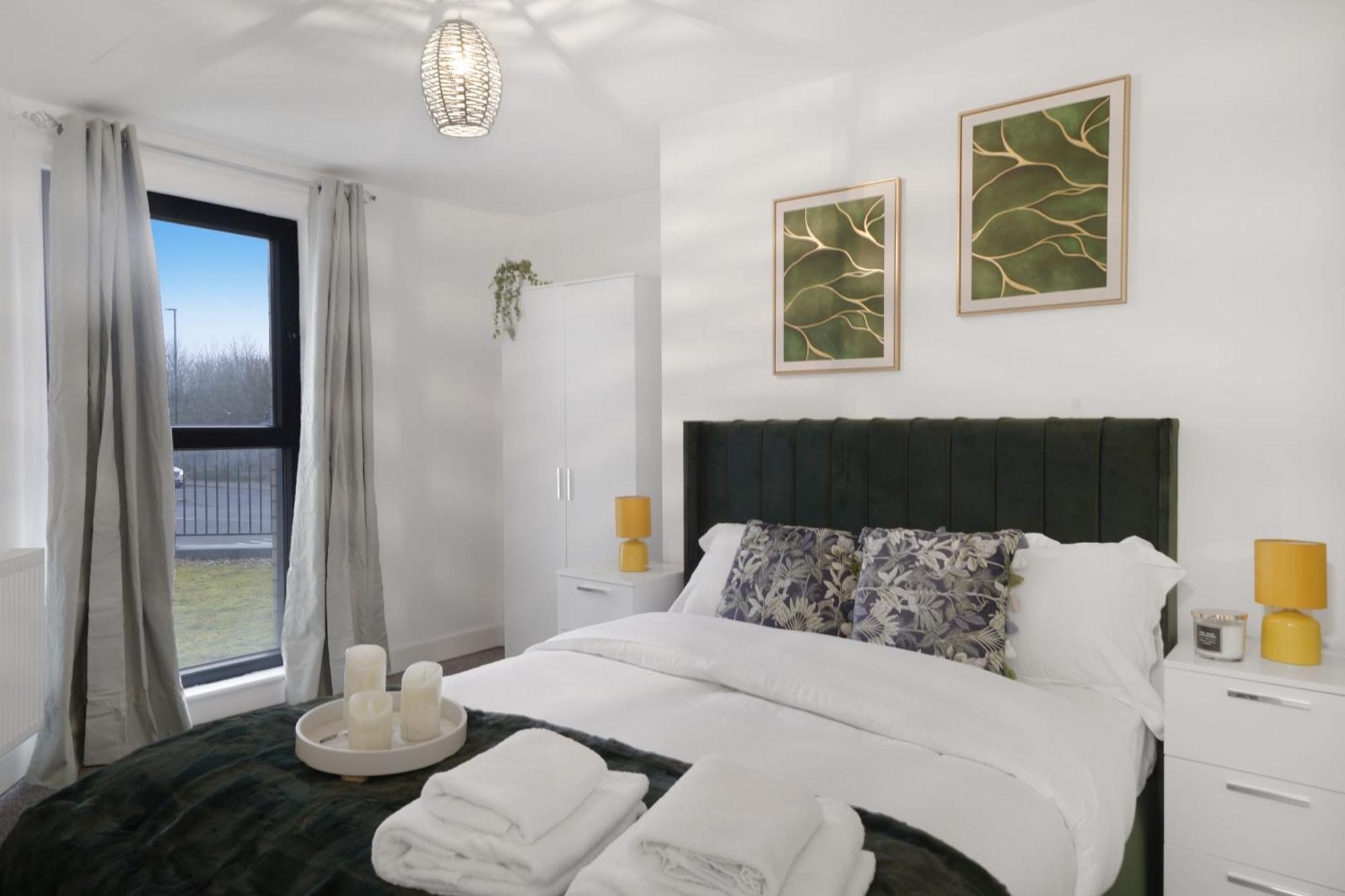 Livestay-New Private Apartment Building Minutes From Heathrow สลาว ภายนอก รูปภาพ