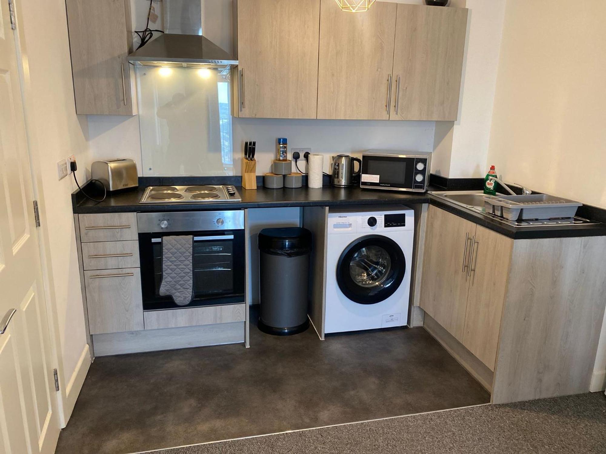 Livestay-New Private Apartment Building Minutes From Heathrow สลาว ภายนอก รูปภาพ