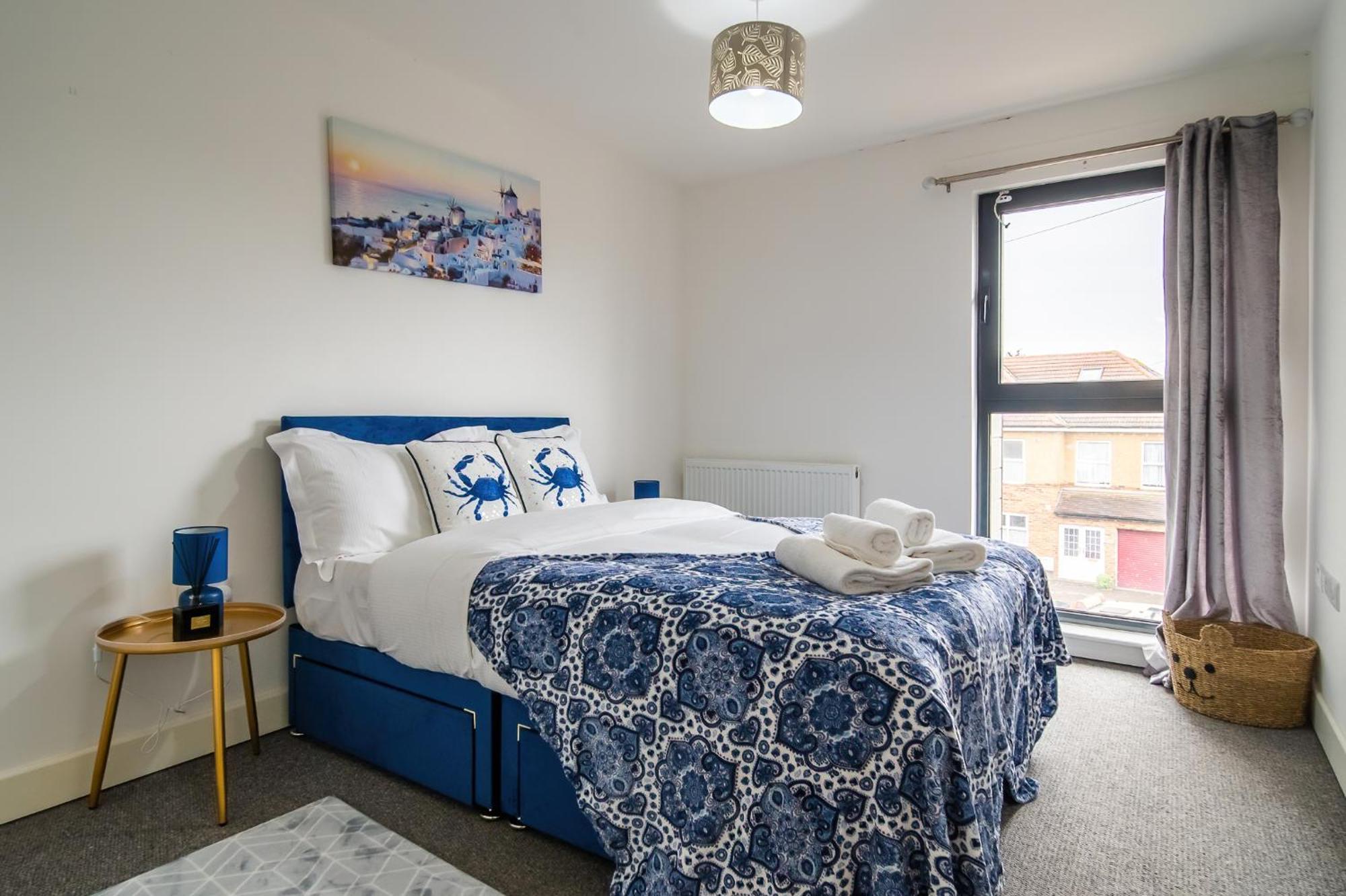 Livestay-New Private Apartment Building Minutes From Heathrow สลาว ภายนอก รูปภาพ