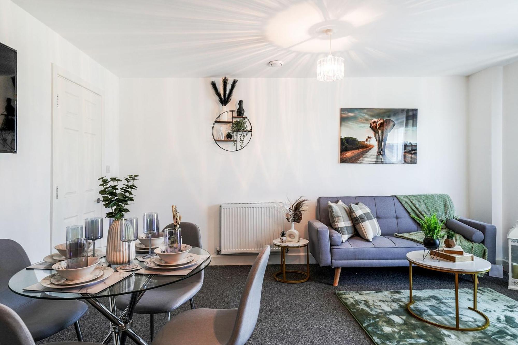Livestay-New Private Apartment Building Minutes From Heathrow สลาว ภายนอก รูปภาพ